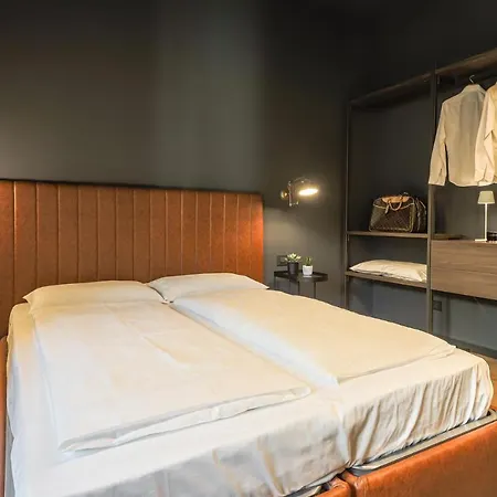 Апартаменти Ar Prestige Penthouse - Tribeca Loft Бергамо